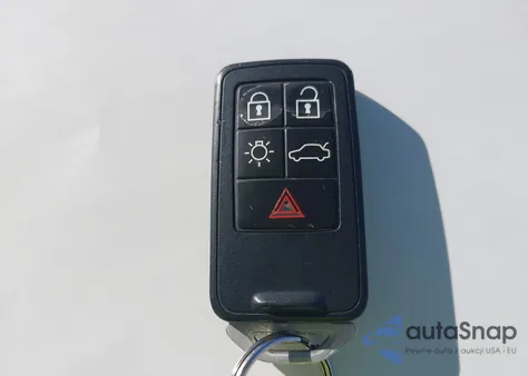 2016 Volvo V60 T5 Drive-E Premier z USA, uszkodzony, nr VIN YV140MEK0G1291486